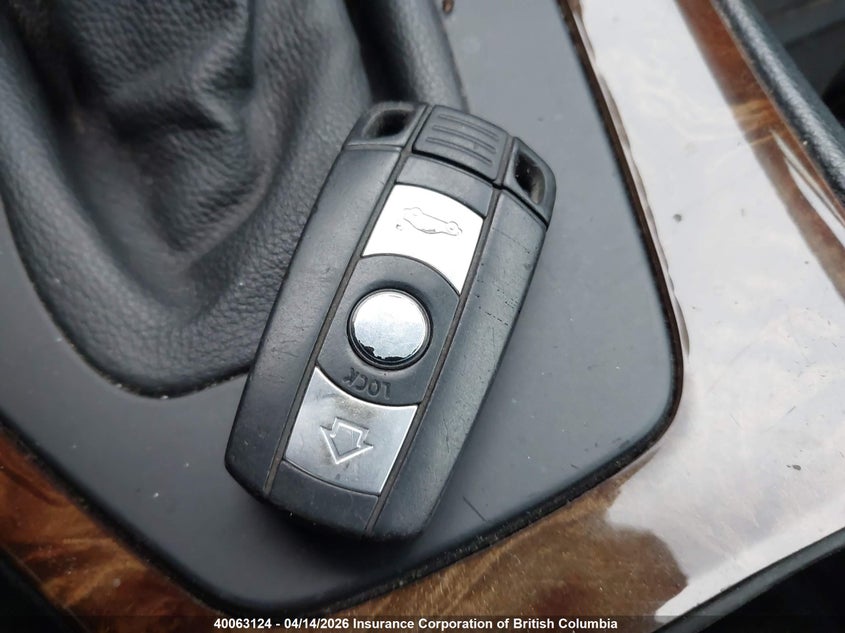 2007 BMW 328I VIN: WBAWB33557PV70989 Lot: 40063124