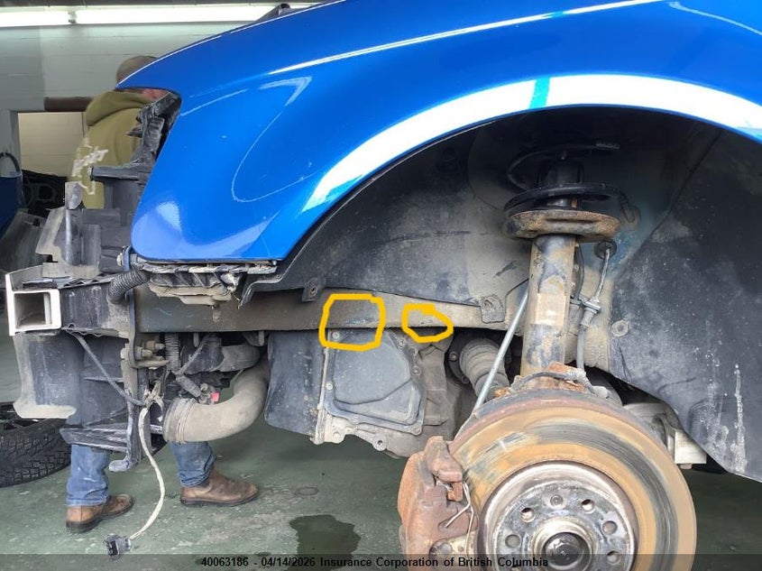 2000 Mercedes-Benz E 320 VIN: WDBJF65J9YB045234 Lot: 40063186