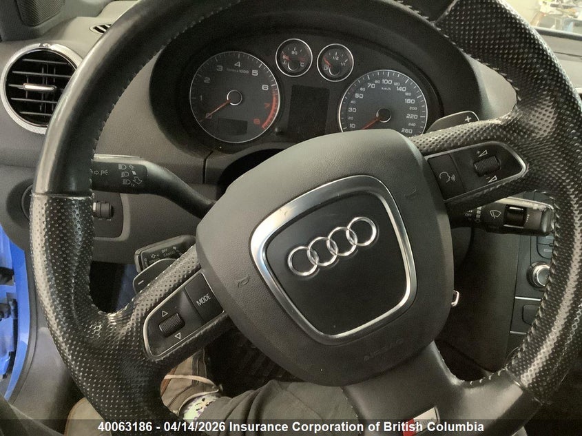 2000 Mercedes-Benz E 320 VIN: WDBJF65J9YB045234 Lot: 40063186