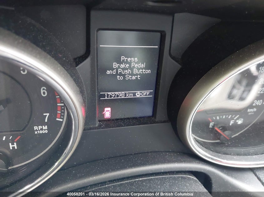 2011 Jeep Grand Cherokee Limited VIN: 1J4RR5GT2BC567915 Lot: 40058201