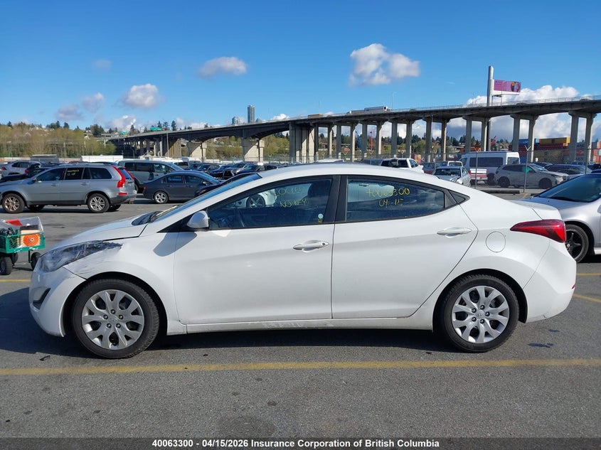 2014 Hyundai Elantra Se/Sport/Limited VIN: 5NPDH4AE6EH490692 Lot: 40063300