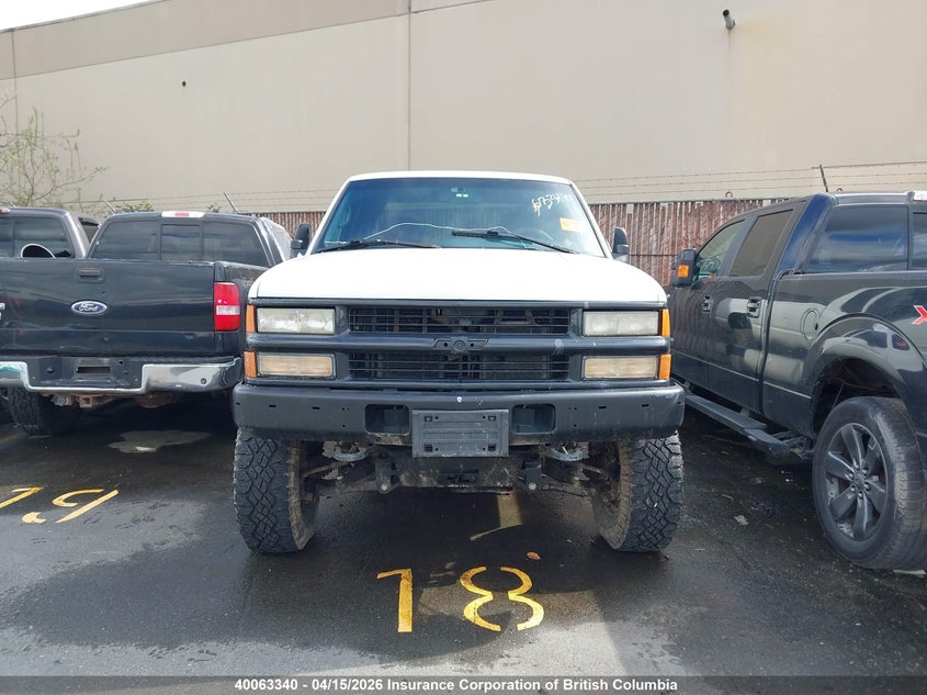 1996 GMC Sierra VIN: 1GTGK29F2TE518100 Lot: 40063340