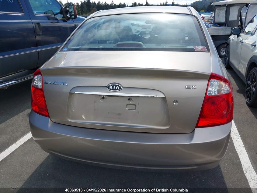 2005 Kia Spectra Lx/Ex VIN: KNAFE121255103211 Lot: 40063513