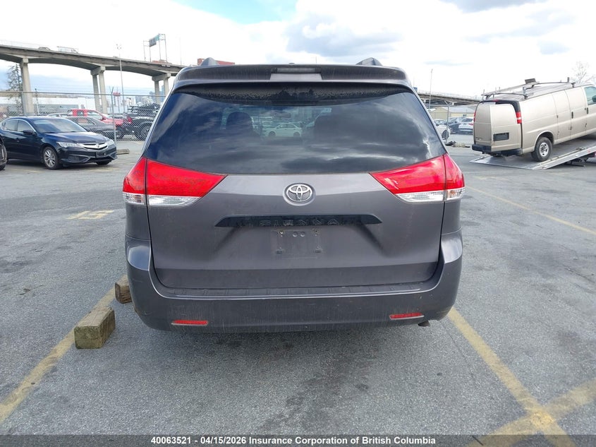 2011 Toyota Sienna VIN: 5TDZK3DC7BS097012 Lot: 40063521