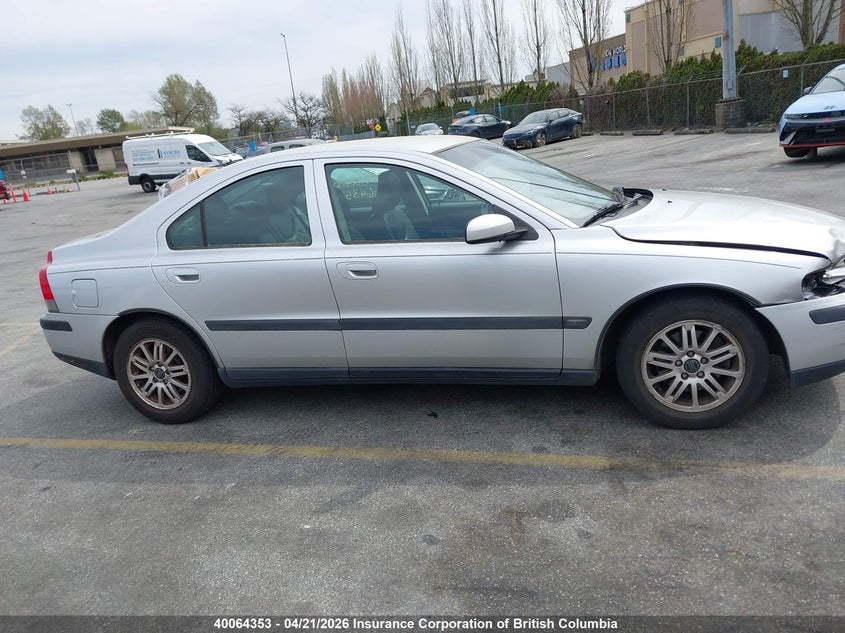 2004 Volvo S60 VIN: YV1RS61T842353930 Lot: 40064353