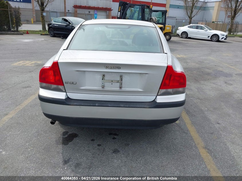 2004 Volvo S60 VIN: YV1RS61T842353930 Lot: 40064353