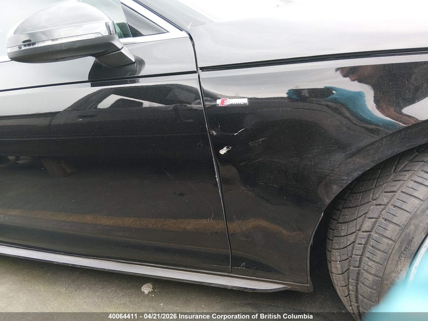 2017 Audi A4 Prestige VIN: WAUFNAF47HN046626 Lot: 40064411