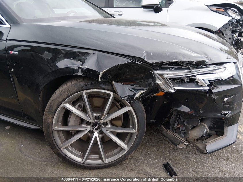 2017 Audi A4 Prestige VIN: WAUFNAF47HN046626 Lot: 40064411