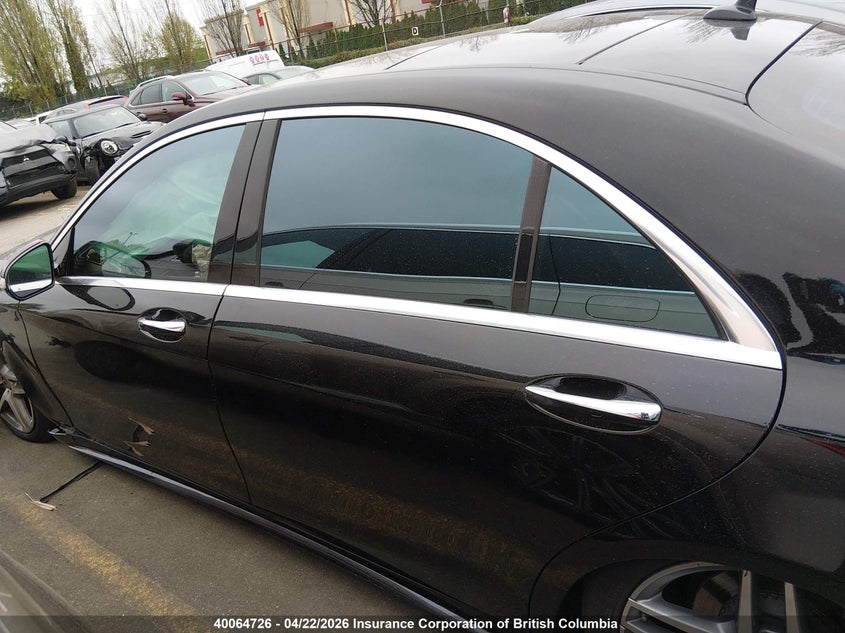 2018 Mercedes-Benz S 560 4Matic VIN: WDDUG8GB2JA372301 Lot: 40064726
