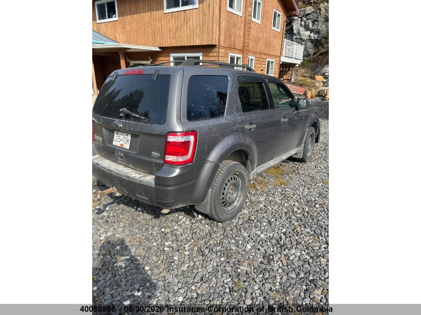 Vin: 1fmcu9dg1akc87265, lot: 30083532, ford escape xlt 20103