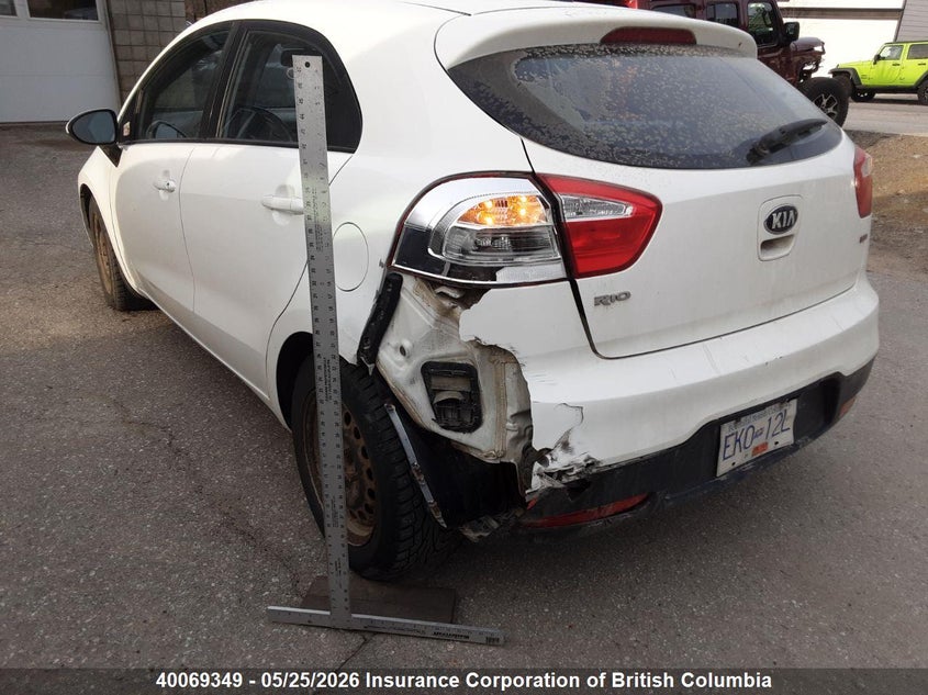 Vin: knadm5a38f6518713, lot: 30084025, kia rio lx 20153