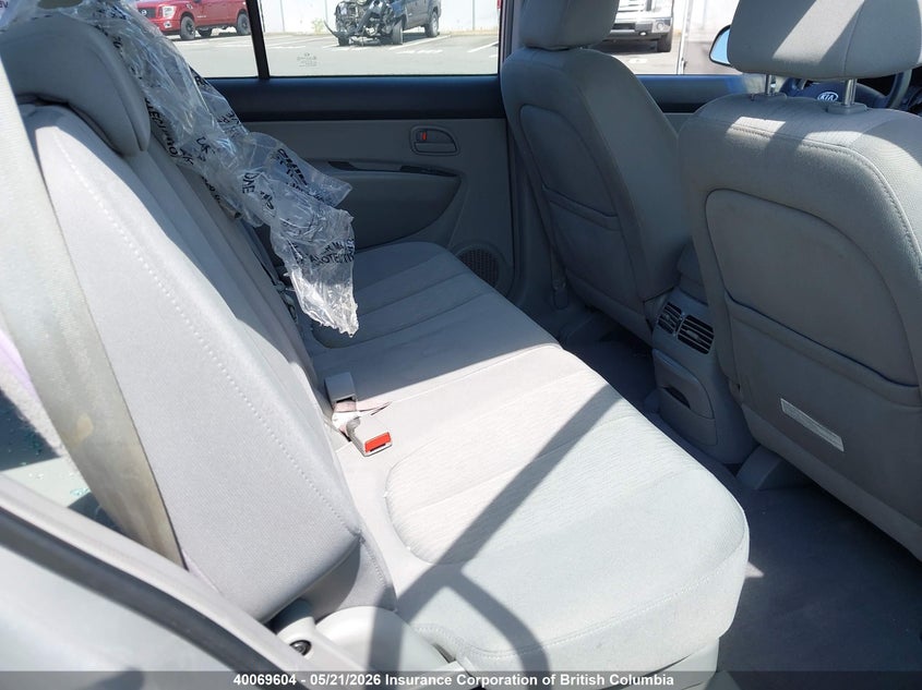 2007 Kia Rondo VIN: KNAFG525177107259 Lot: 40069604
