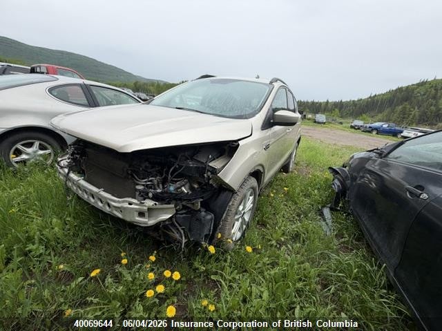 Vin: 1fmcu9gd1jua67887, lot: 30084353, ford escape se 20182