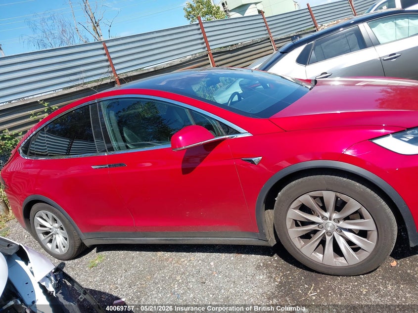 2018 Tesla Model X Awd/Standard Range VIN: 5YJXCBE25JF129527 Lot: 40069757