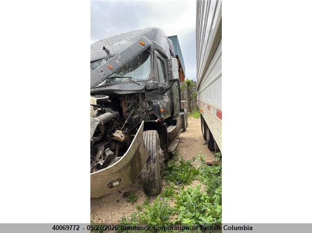 2015 Freightliner Cascadia 125 VIN: 3AKJGLD52FSFZ7649 Lot: 40069772