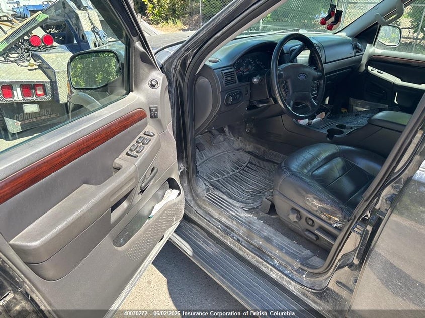 2004 Ford Explorer Limited VIN: 1FMZU75W74UB99995 Lot: 40070272