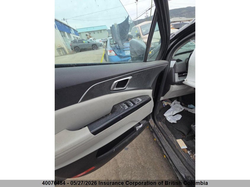 2023 Kia Carnival Lx VIN: KNDNB5H39P6268810 Lot: 40070484