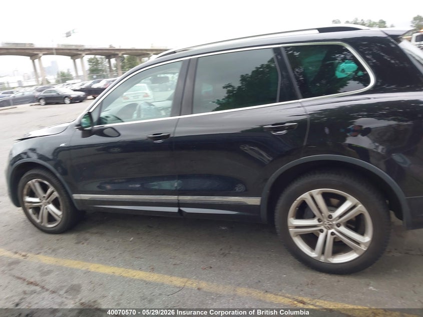 2014 Volkswagen Touareg Tdi VIN: WVGDP9BP0ED010583 Lot: 40070570