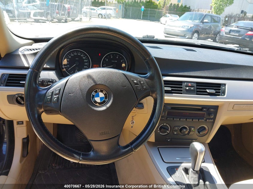 2007 BMW 323I VIN: WBAVH13567KC96880 Lot: 40070667