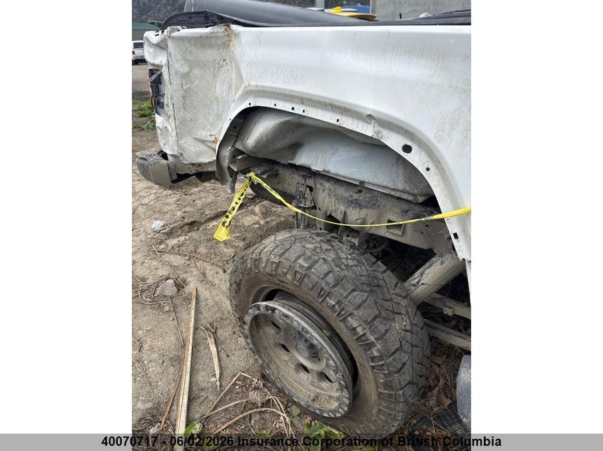 2020 Jeep Gladiator Overland VIN: 1C6HJTFG5LL155272 Lot: 40070717