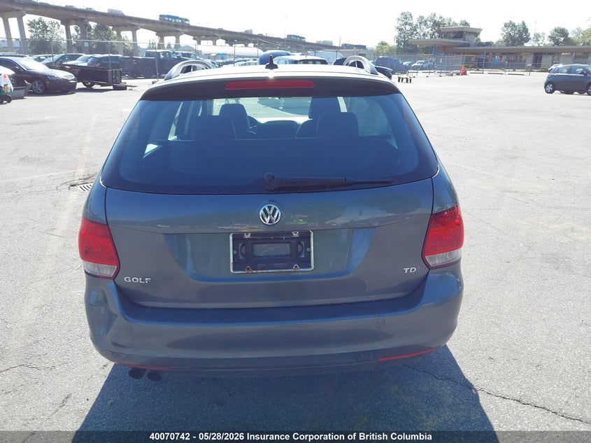 2014 Volkswagen Golf VIN: 3VWPL7AJ2EM621425 Lot: 40070742
