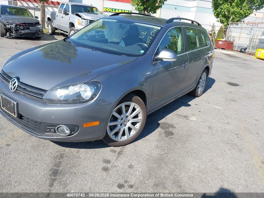 Vin: 3vwpl7aj2em621425, lot: 30085651, volkswagen golf 20142