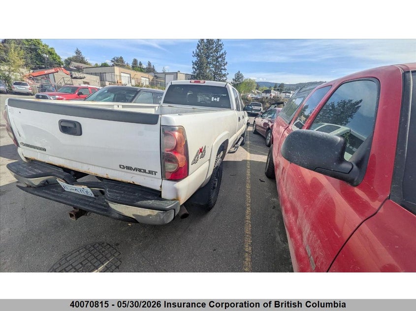 2004 CHEVROLET SILVERADO PICKUP 6.0L V-8 300HP