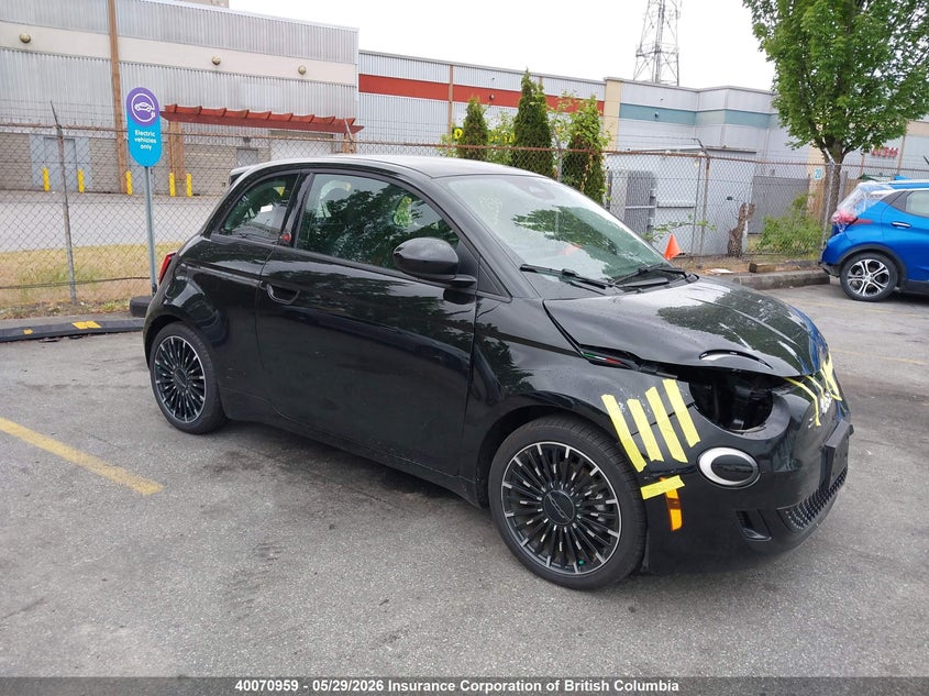 Vin: zfaffaa45sx237228, lot: 30085936, fiat 500 e red 2025 img_1