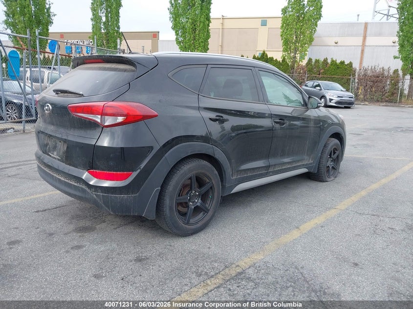 Vin: km8j33a40hu553729, lot: 30086245, hyundai tucson premium 20174