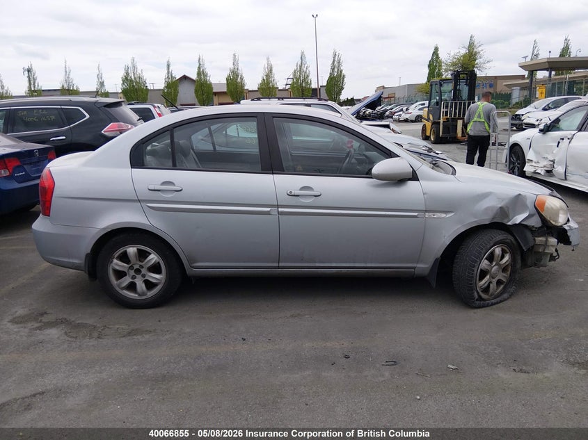 2007 Hyundai Accent Gls VIN: KMHCN45C27U164082 Lot: 40066855