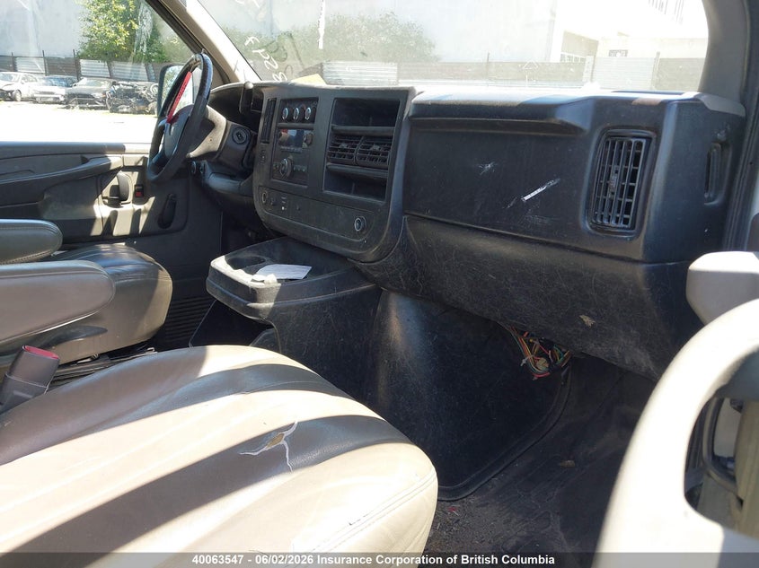 2011 GMC SAVANA VAN 4.8L V-8 VVT, 280HP