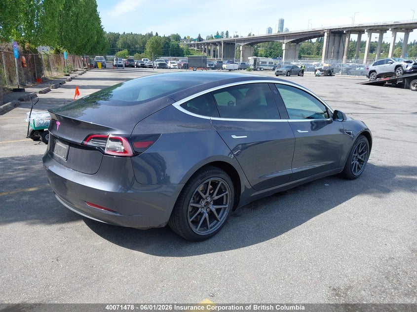 Vin: 5yj3e1ea2kf322732, lot: 30086537, tesla model 3 20194