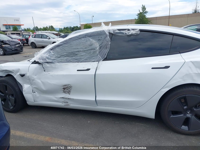 2022 Tesla Model 3 Rwd/Standard Range VIN: 5YJ3E1EA3NF330598 Lot: 40071743