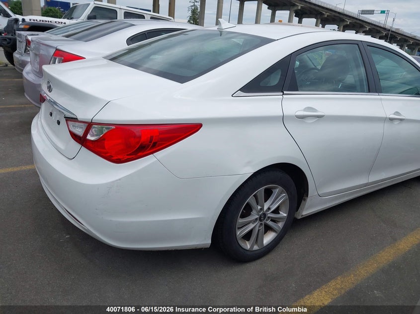 2013 HYUNDAI SONATA SEDAN 2.4L I-4 DI, DOHC, VVT, 198HP