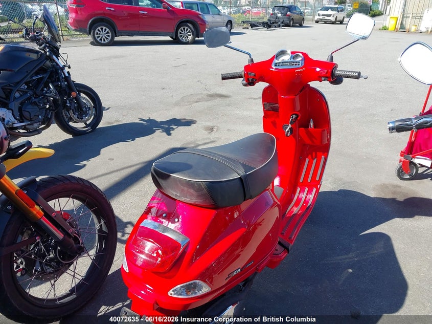 2010 VESPA LX BIKE 1