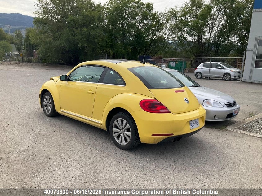 2015 Volkswagen The Beetle 1.8 Tsi Comfortline/1.8 Tsi Trendline VIN: 3VWJ07AT8FM648811 Lot: 40073630