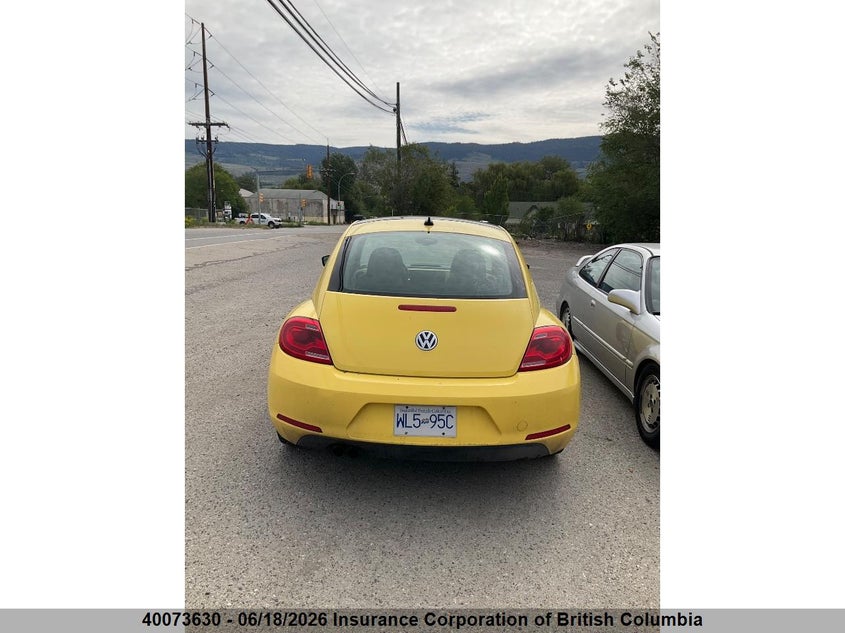 2015 Volkswagen The Beetle 1.8 Tsi Comfortline/1.8 Tsi Trendline VIN: 3VWJ07AT8FM648811 Lot: 40073630