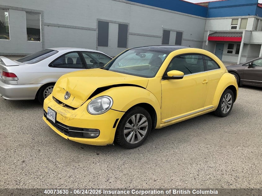 2015 Volkswagen The Beetle 1.8 Tsi Comfortline/1.8 Tsi Trendline VIN: 3VWJ07AT8FM648811 Lot: 40073630