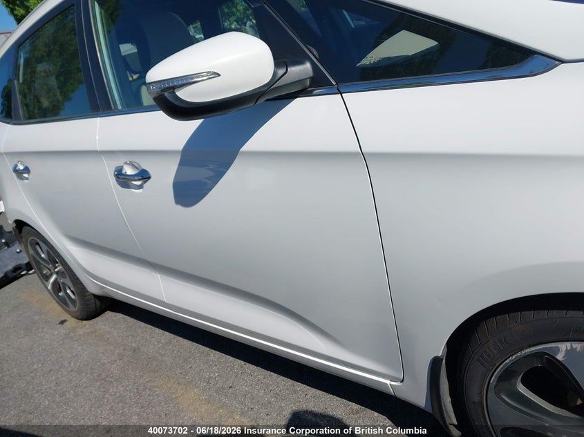 2014 Kia Rondo VIN: KNAHU8A35E7061659 Lot: 40073702