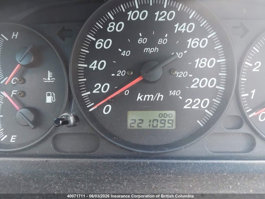 2000 Mazda Protege Es VIN: JM1BJ2219Y0227545 Lot: 40071711
