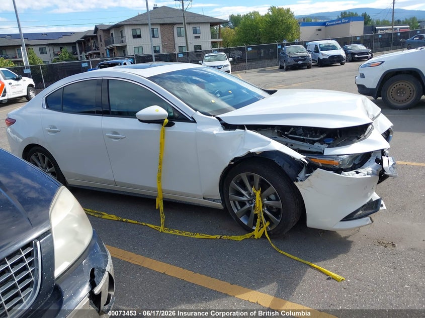 2022 Mazda 3 Premium VIN: 3MZBPBDL5NM301076 Lot: 40073453