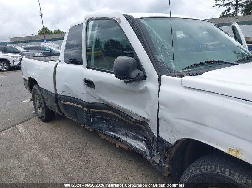 2004 CHEVROLET SILVERADO COUPE 5.3L V-8 295HP