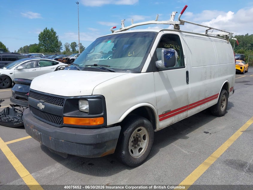 2005 Chevrolet Express, По кругу, IAAI, VIN 1GCGG25V951244063 — фото 2