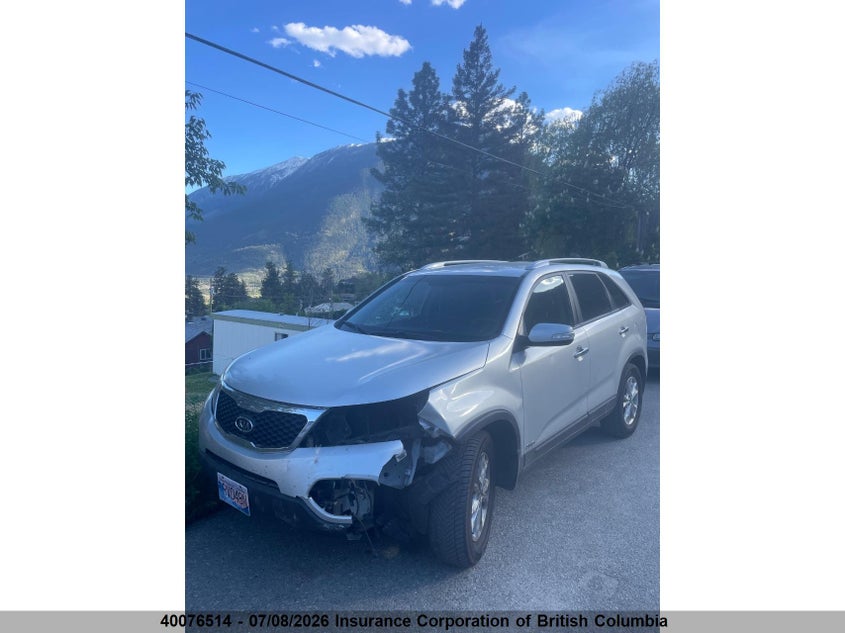 2013 Kia Sorento, Left Front, IAAI, VIN 5XYKTDA25DG420344 — photo 2