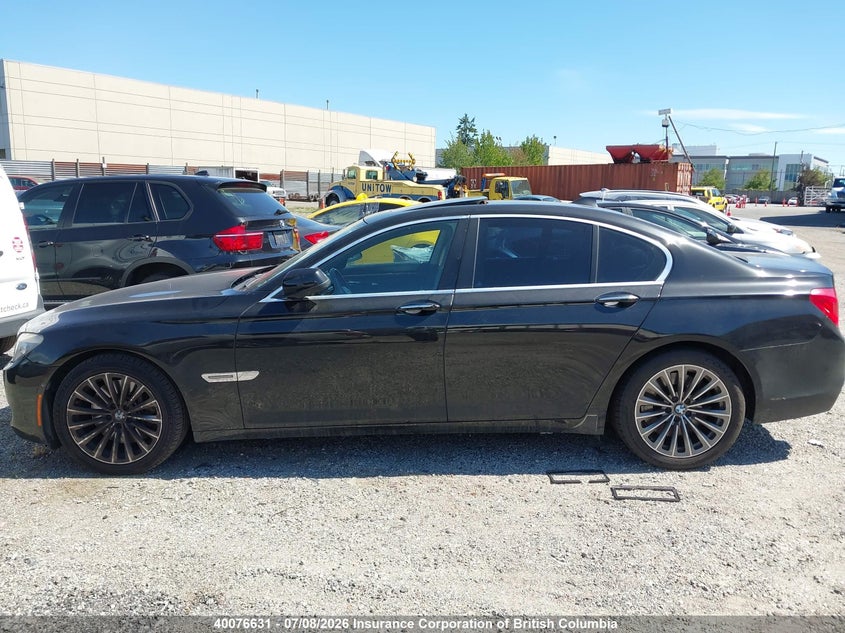 2009 BMW 7ER SEDAN 4.4L V-8 DI, DOHC, VVT, TURBO, 400HP