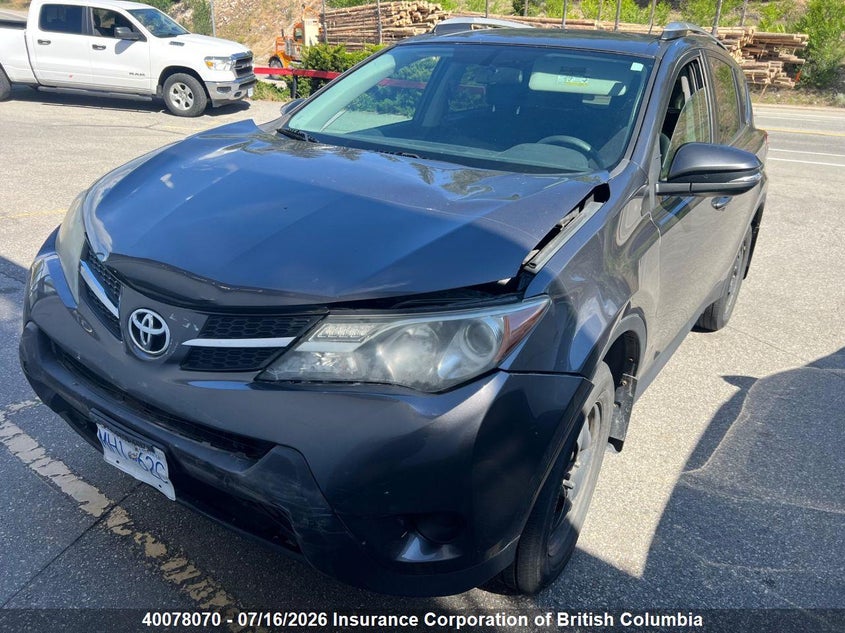 2015 Toyota RAV 4, Front, IAAI, VIN 2T3BFREV2FW243488 — photo 2