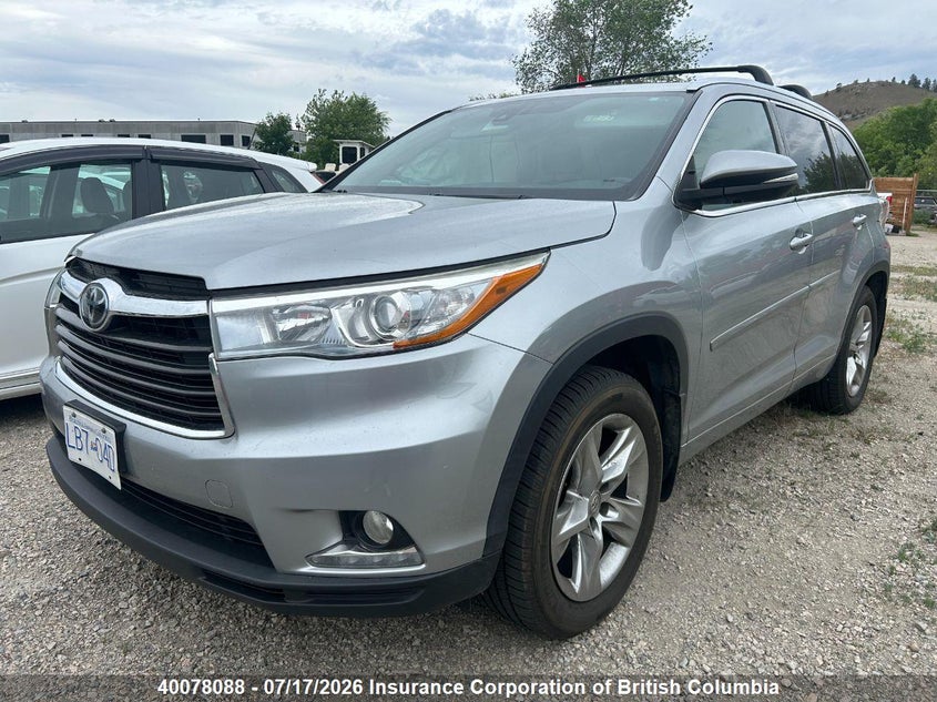 2015 Toyota Highlander, Right Side, IAAI, VIN 5TDDKRFH8FS185434 — photo 2