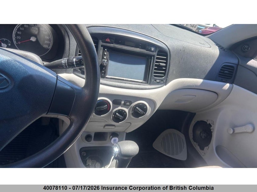 2010 Hyundai Accent L VIN: KMHCN4BC4AU411579 Lot: 40078110