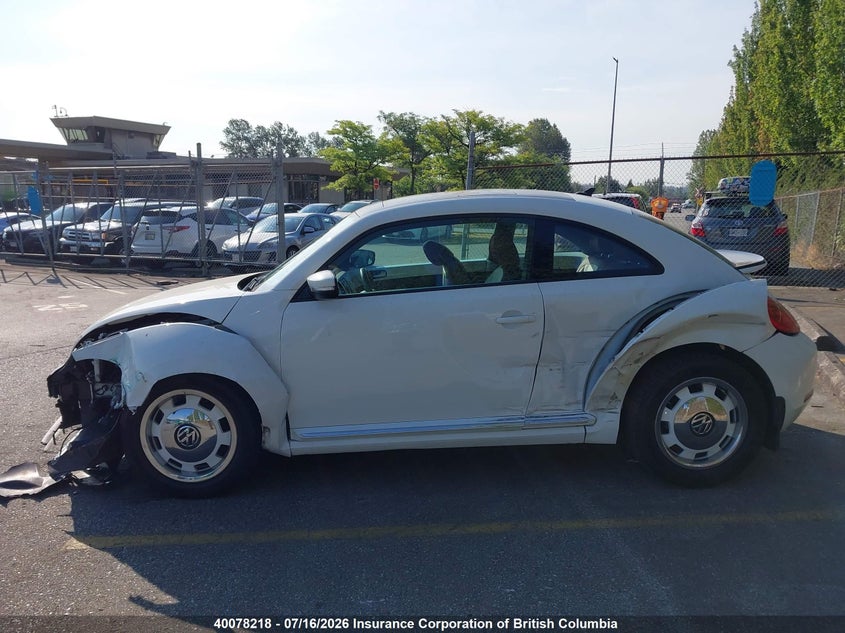 2015 Volkswagen Beetle 1.8T VIN: 3VWJ07AT8FM653023 Lot: 40078218