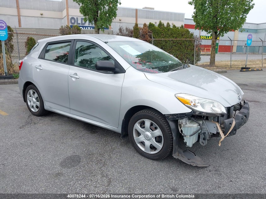 Vin: 2t1ku4ee3ac271621, lot: 30094802, toyota corolla matrix 2010 img_1